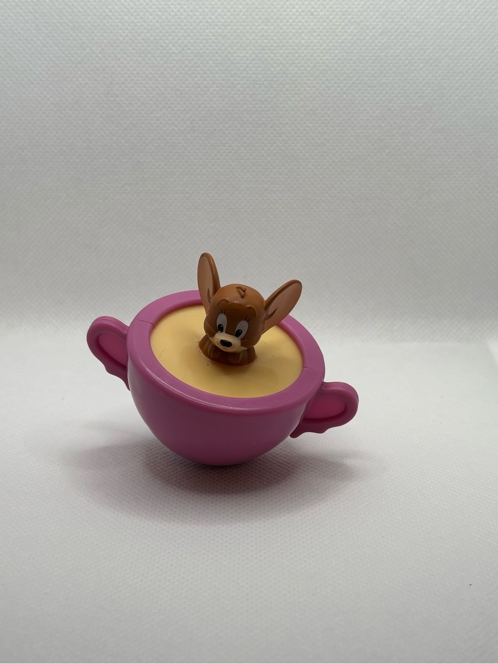 3/15$ 🐸 McDonalds Tom & Jerry - Jerry Spinning Toy In Pink Tea Cup